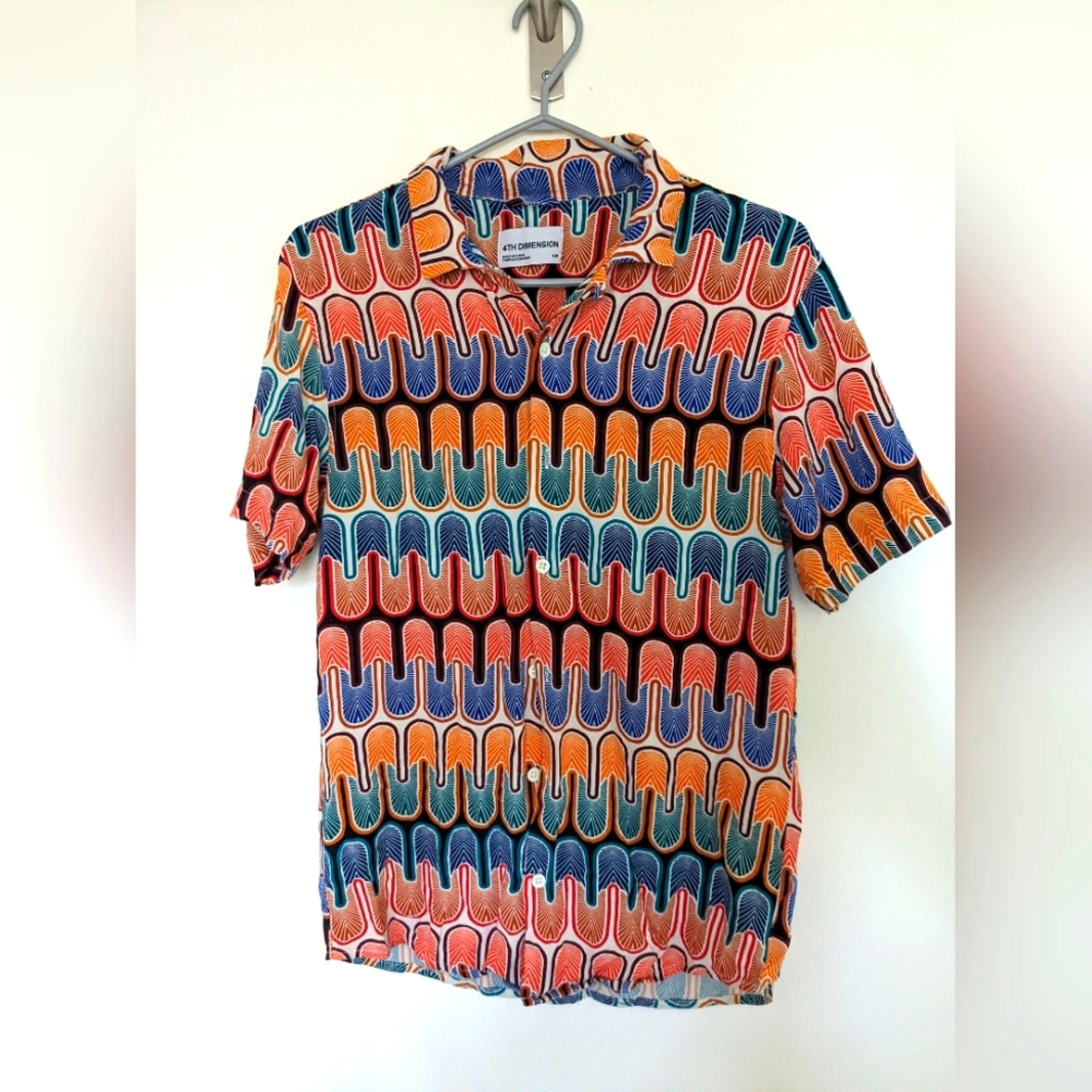 Button-Down t-shirt